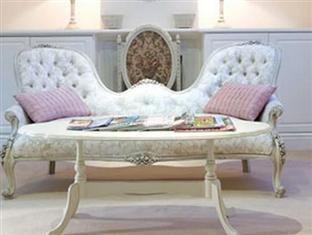 Highlands Country House